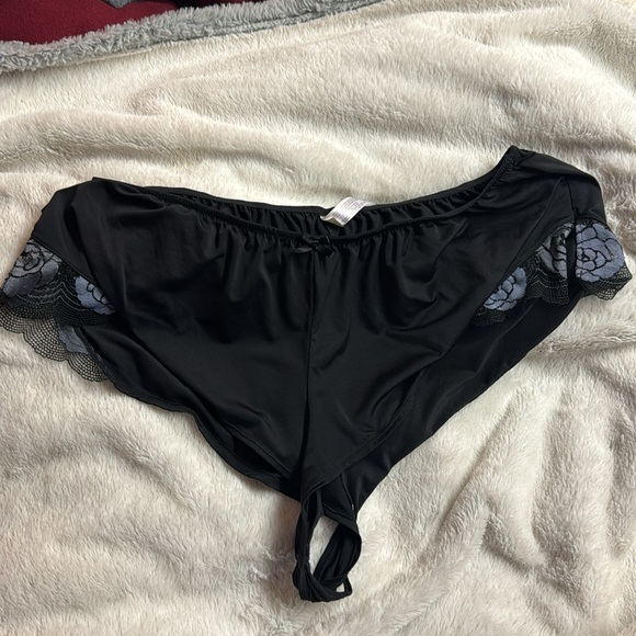 Blue and black lacy camisole short set. - Picture 4 of 6